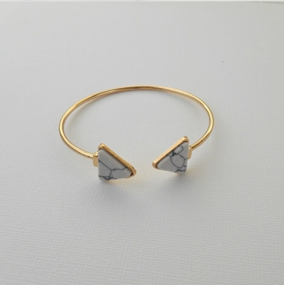 🆕️ Triangle Cuff Bracelet - Picture 6 of 7